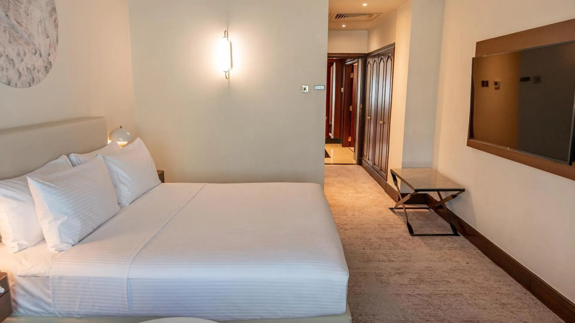 Majestic Cove Hotel - Formerly Le Meridien Fairway Dubai 4*,