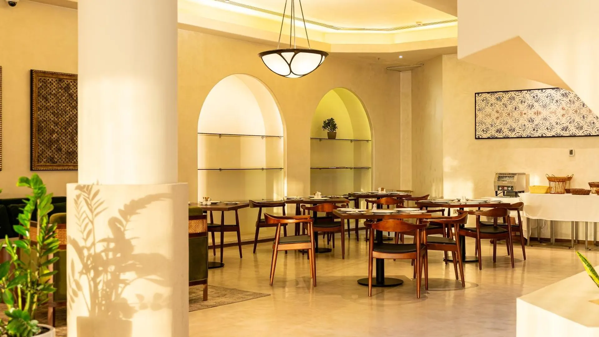 Majestic Cove Hotel - Formerly Le Meridien Fairway Dubai