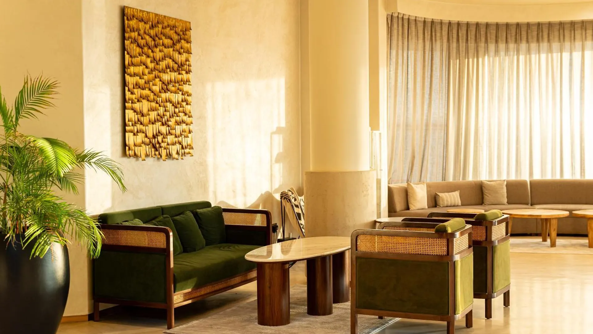Majestic Cove Hotel - Formerly Le Meridien Fairway Dubai