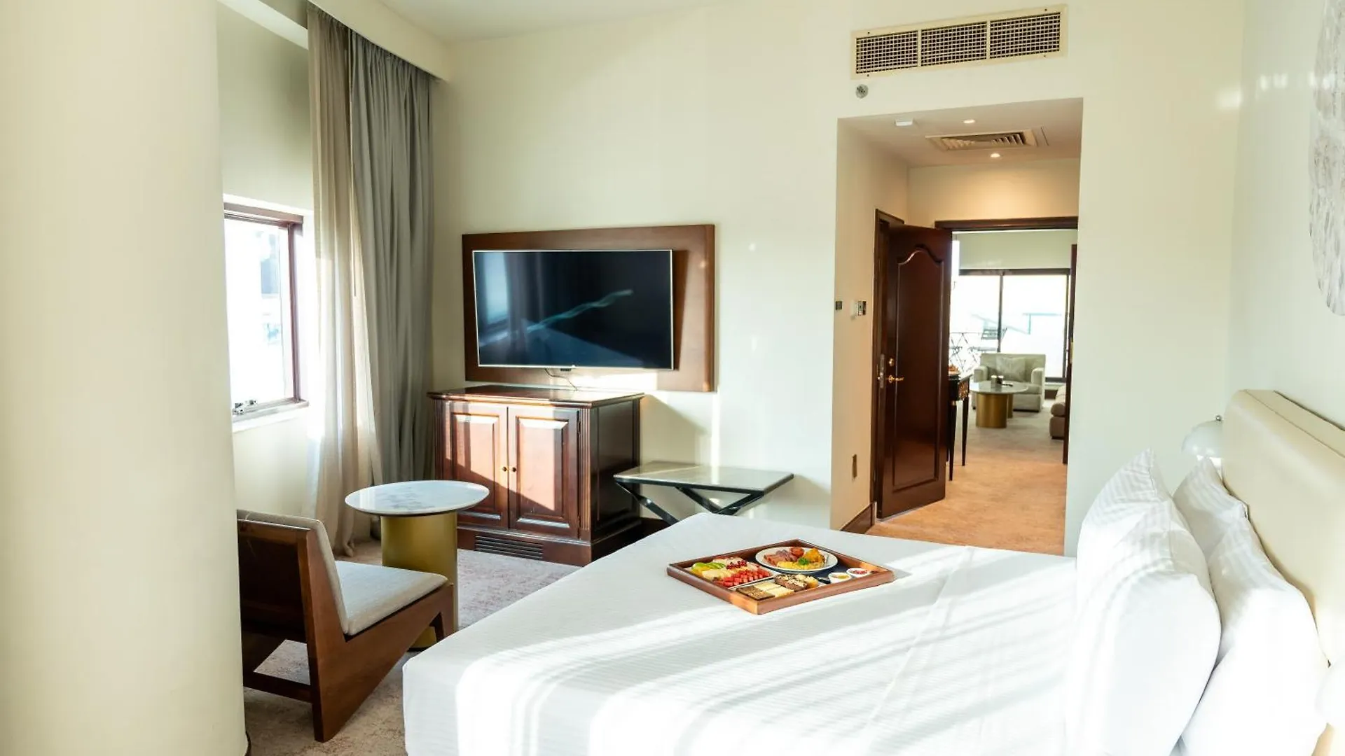 Majestic Cove Hotel - Formerly Le Meridien Fairway Dubai